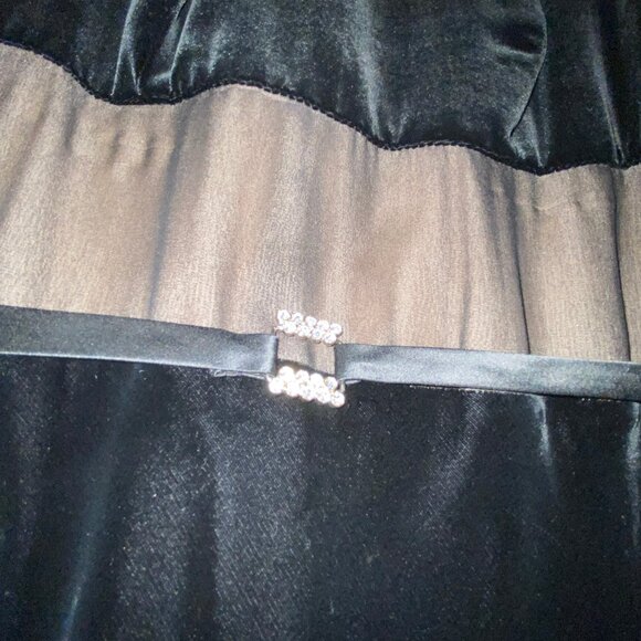 😍 DESIGNER DONALD DEAL DESIGNER DRESS BLACK VELVET & SILK 8 😍 - Picture 6 of 11